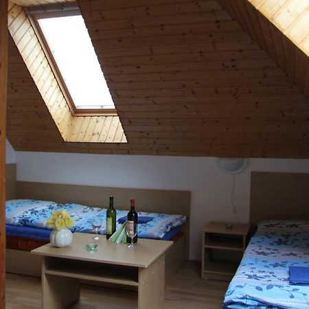 Penzion Brejk Liptovske Sliace Zewnętrze zdjęcie